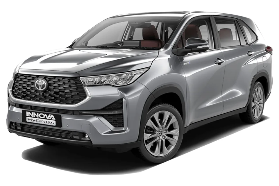 Innova Hycross taxi for Jewar Airport transfers